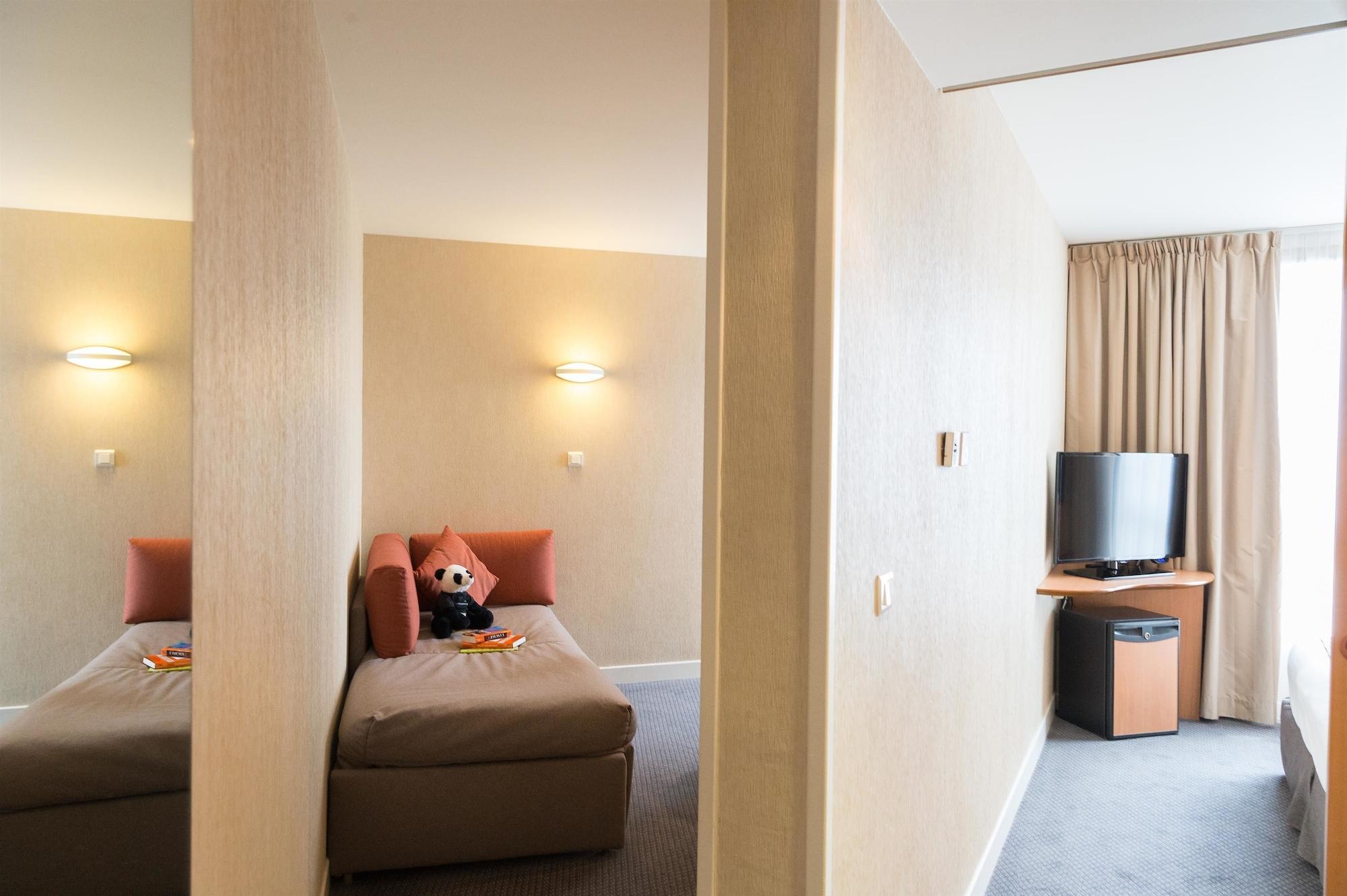 Best Western Plus Paris Saclay Buitenkant foto