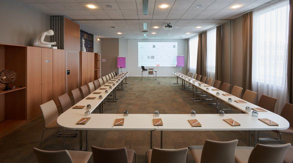 Best Western Plus Paris Saclay Buitenkant foto